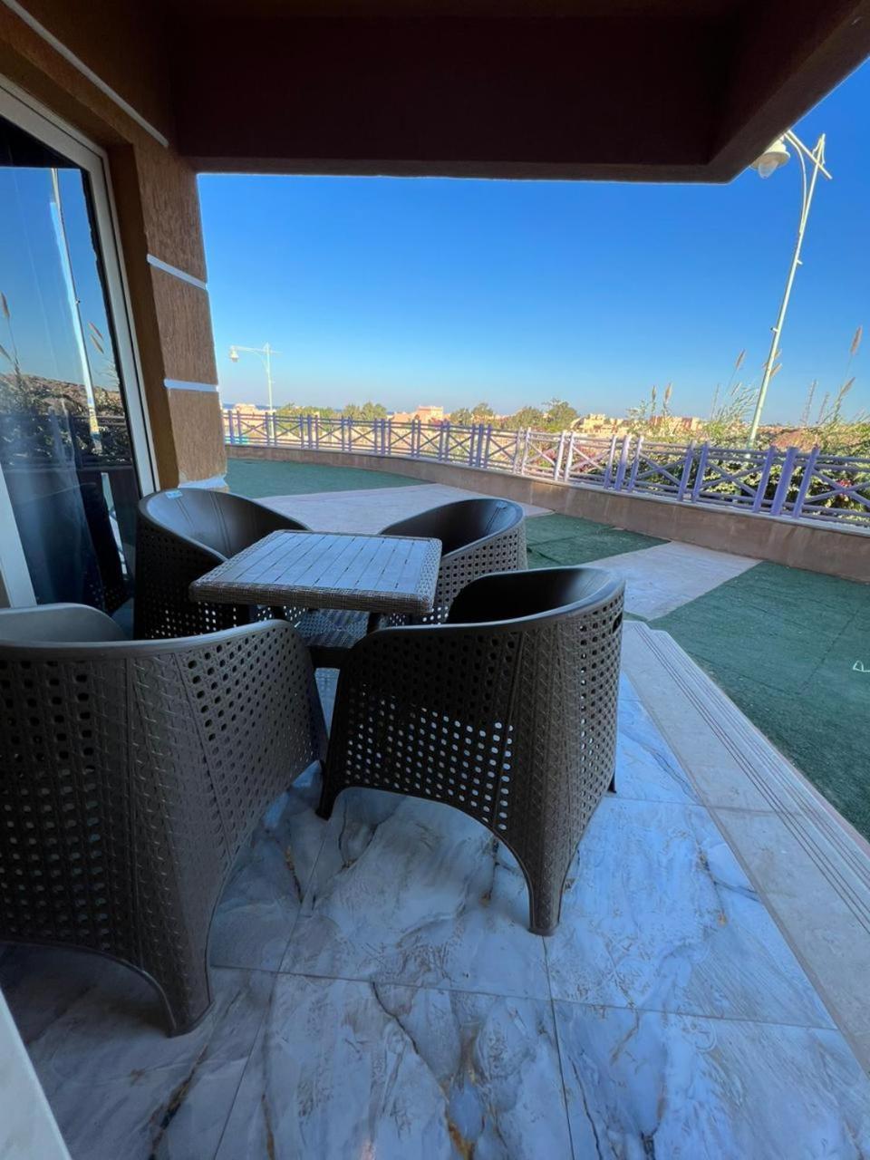Porto Sokna Water Front Ground Floor Family Only Villa ไอน์ ซกนา ภายนอก รูปภาพ