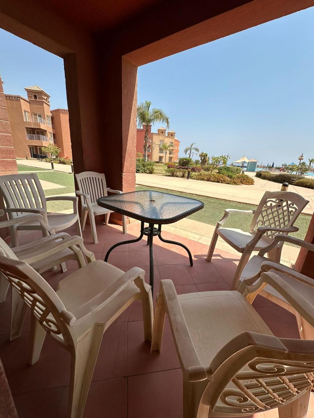 Porto Sokna Water Front Ground Floor Family Only Villa ไอน์ ซกนา ภายนอก รูปภาพ